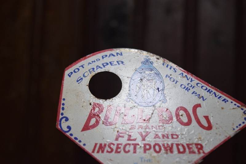 BULL DOG FLY TIN LITHO POT SCRAPER PROMO SIGN DEALER CIRCA 1930s INSECT POWDER gallery