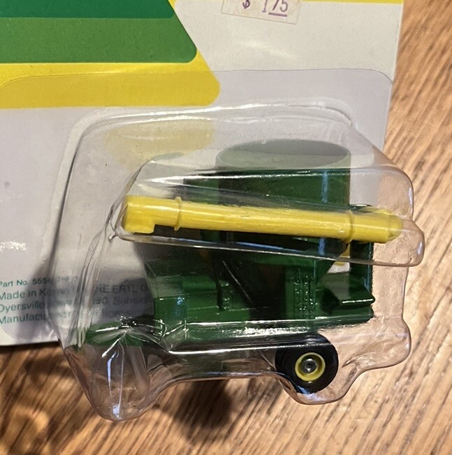 Vintage ERTL John Deere Diecast Metal Farm Implement 1/64 Mixer Mill #5554 gallery