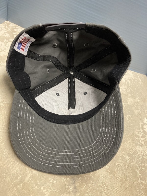Becks Seed Hat/Cap Embroidered SnapBack Gray Made USA Excellent Condition gallery