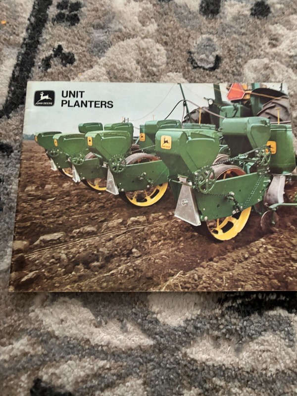 John Deere Unit Planters for 1971 Brochure FCCA25