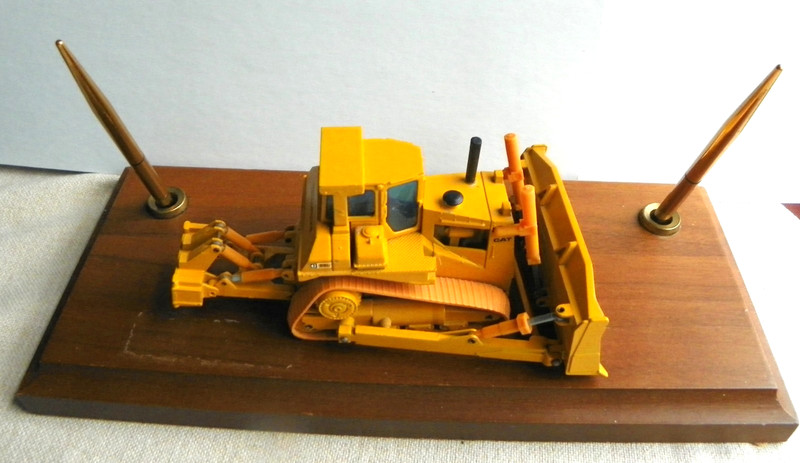 Vintage CATERPILLAR D8L Bulldozer Die Cast Model Pen Set - NZG W Germany