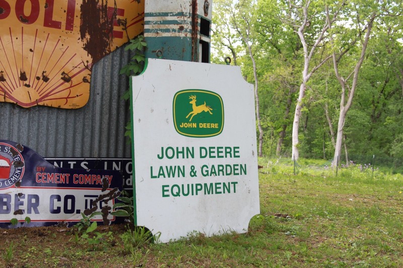SCARCE 1960s JOHN DEERE LAWN GARDEN EQUIPMENT 2-SIDED METAL DEALER SIGN FARM