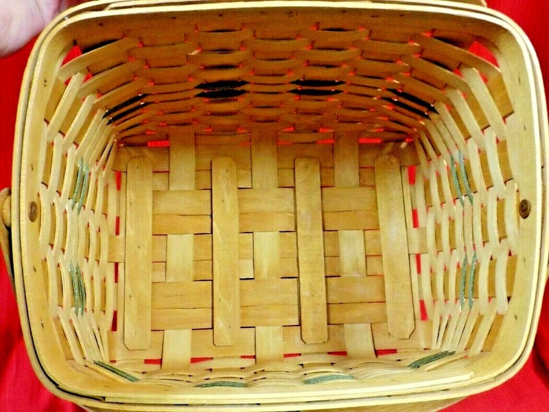 JOHN DEERE BASKET - CARNATION BASKET - 1995 - CREEL TYPE - METAL TAG - HANDLE gallery