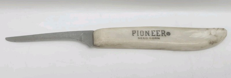 Vintage Pioneer Brand Seed Corn Paring Knife Advertising Vtg Farm