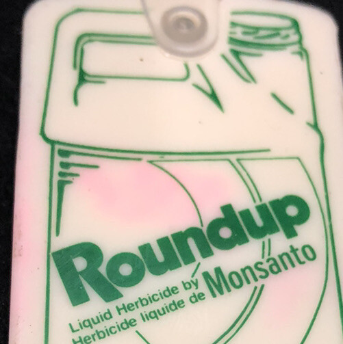 Vtg Roundup By Monsanto Liquid Herbicide Keychain Canada Thistle Control Keyring gallery