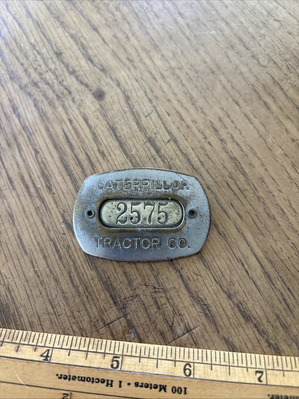 Vintage Caterpillar Tractor Company Employee Badge Early Low # 2575 Pin Button