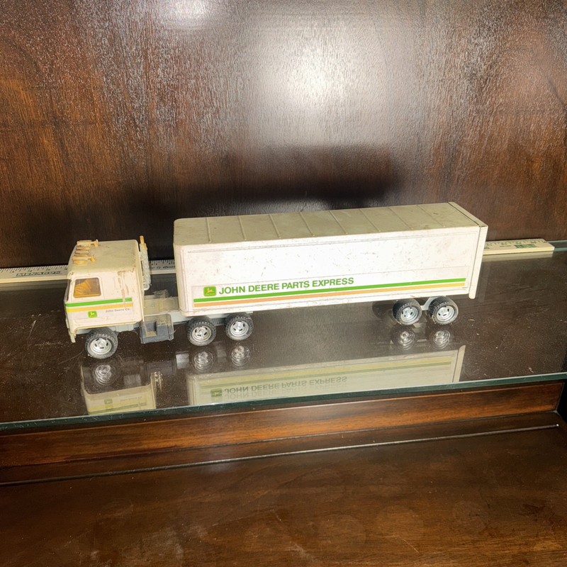 Vintage ERTL John Deere Parts Express Semi Truck Trailer Chevrolet COE USA