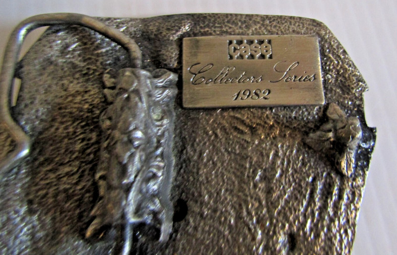 Case 90 Series 2590 2090 1290 Tractor Grill 1982 Collector Belt Buckle Pewter gallery