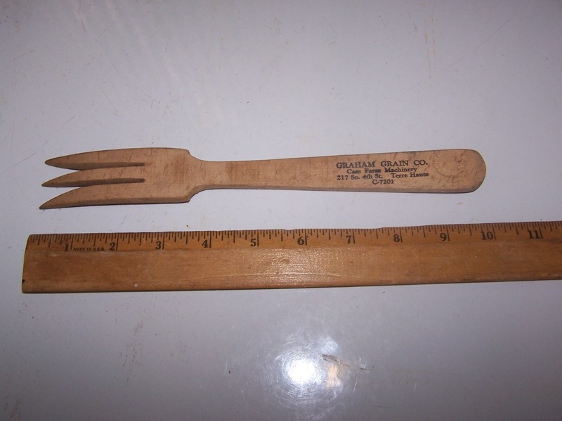 Vintage GRAHAM GRAIN Wood Wooden Fork TERRE HAUTE INDIANA Case Farm Machinery