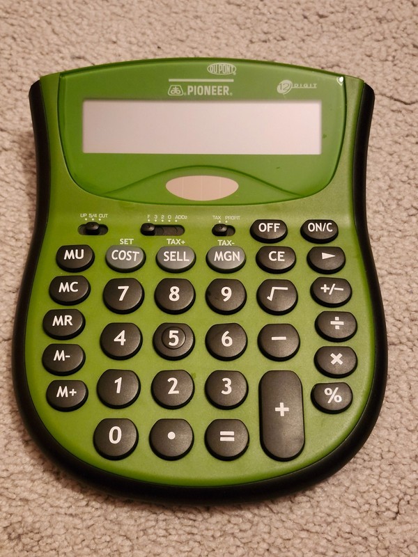 Pioneer/DuPont Seed Corn Calculator, 12 Digit, Green and Black