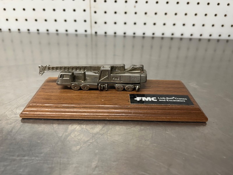Vintage FMC Link Belt Cranes & Excavators Desk Plaque Pewter & Wood gallery