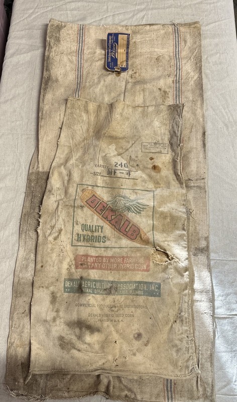 VTG FABRIC SEED FEED SACK BAG DEKALB QUALITY HYBRIDS DISCO SEEDS 1941 Bag & Tag