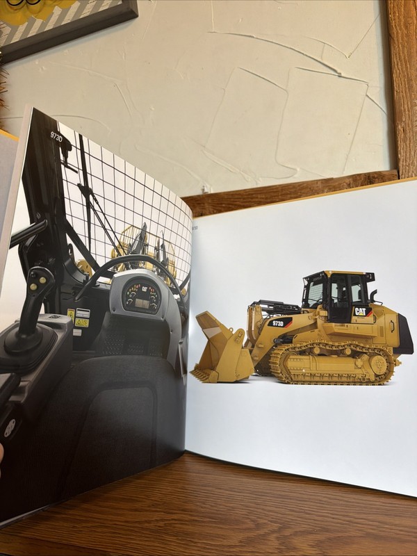 Rare CAT MRG Visual Catalogs 2014 Lot Of 4 Caterpillar Co. gallery