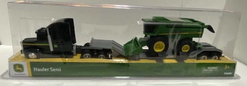 JOHN DEERE Hauler Semi Tractor & Trailer 1/64 Scale NEW by ERTL / Tomy