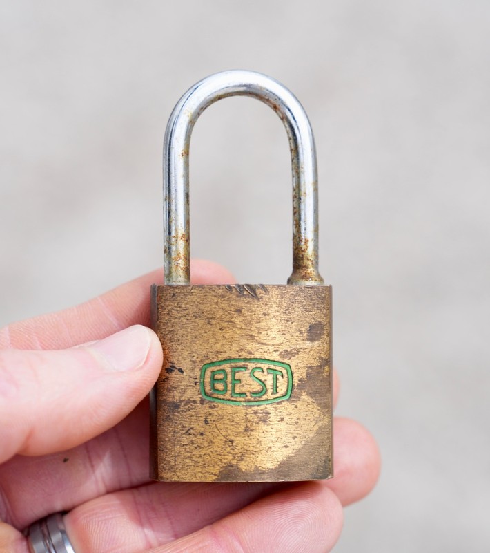 VTG Brass BEST Padlock International Harvester Factory Fort Wayne IN No key RARE gallery