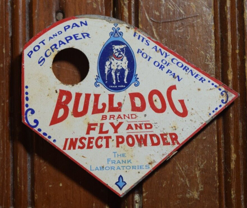 BULL DOG FLY TIN LITHO POT SCRAPER PROMO SIGN DEALER CIRCA 1930s INSECT POWDER