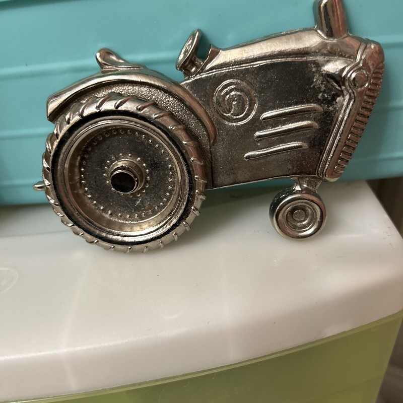 Estate Tractor Belt Buckle Olander USA Silver Star with Spinning Back Wheel