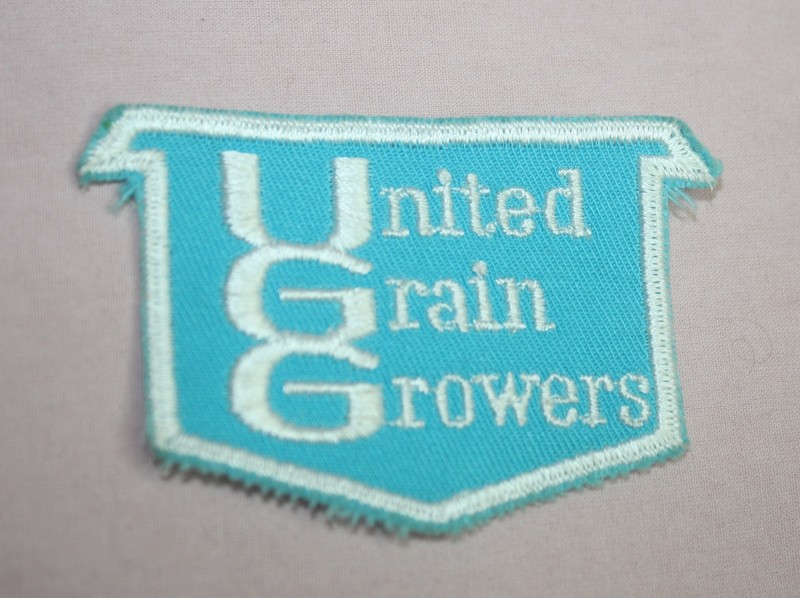 VINTAGE COLLECTIBLE ADVERTISING UNITED GRAIN GROWERS HAT/ JACKET PATCH CANADA #2