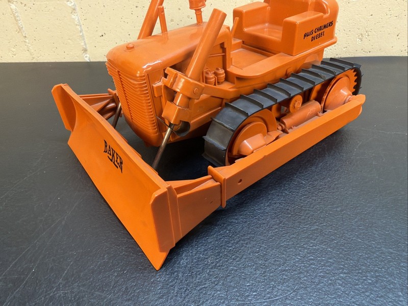 Allis Chalmers Hd5 Diesel Baker Bulldozer Tractor -CLEAN- 1/16 scal￼ gallery