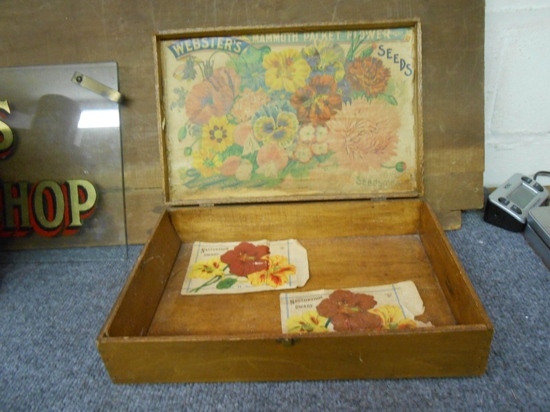 VINTAGE/ANTIQUE WEBSTERS FLOWER SEEDS WOOD BOX
