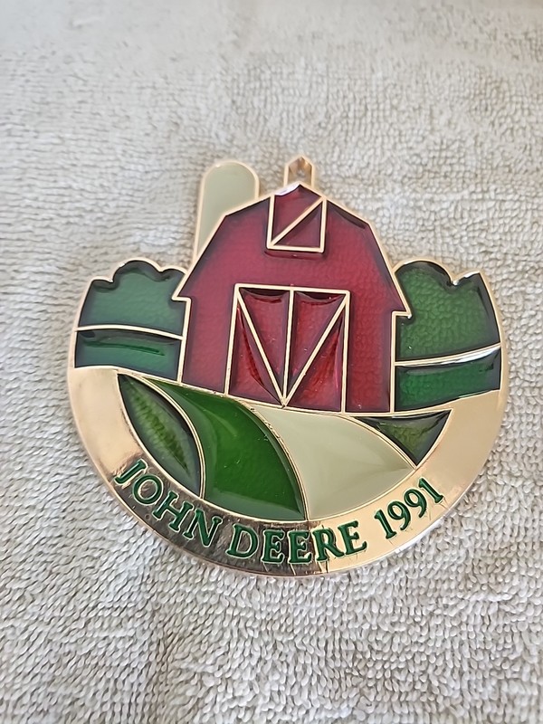 3" Vintage 1991 John Deere Suncatcher Stained Plastic Red Barn Farm Decor gallery