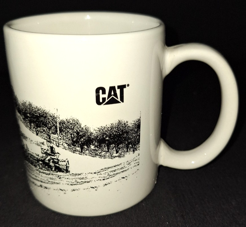 HTF NWT VTG CAT CATERPILLAR ANTQ TRACTORS COFFEE MUG CUP – LICENSED PRODUCTS TAG