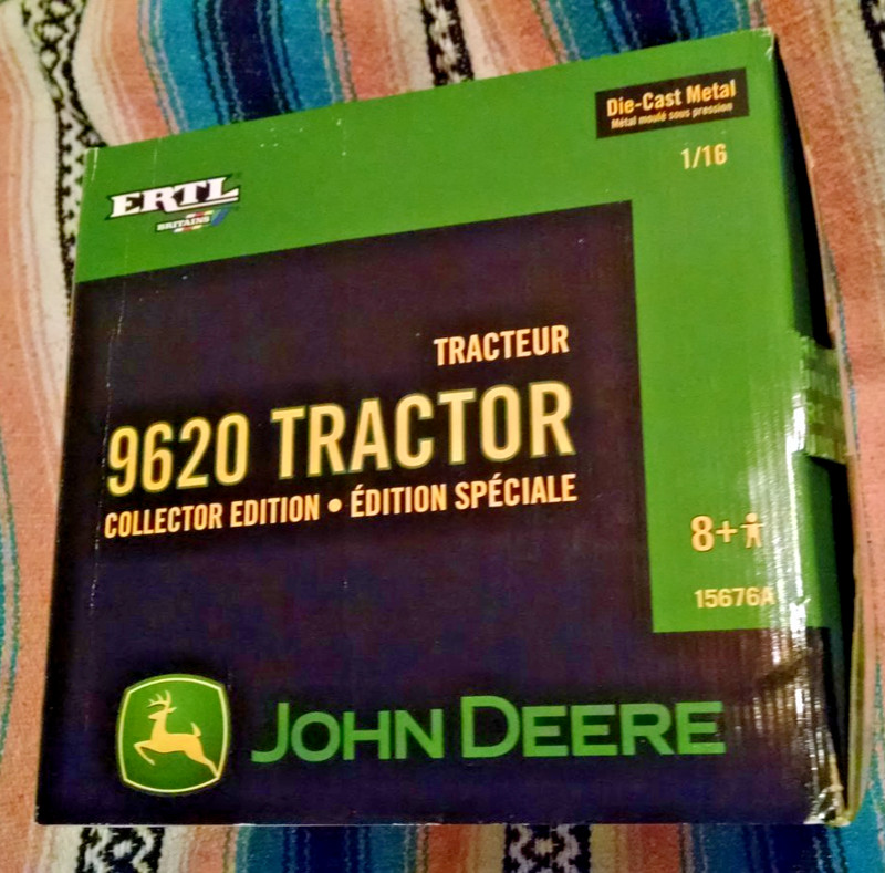 John Deere 9620 Tractor 1:16 Collectors Ed Gold Keychain 1:64 2004 Ertl #15676A gallery