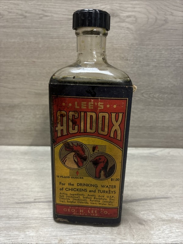 Vintage Lee’s Acidox – for the Drinking Water of Chickens And Turkeys Bottle