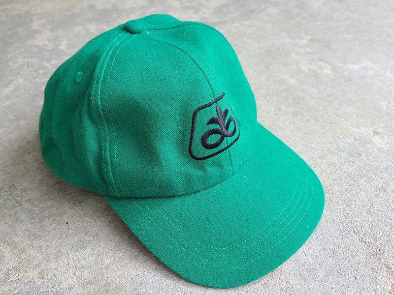 Pioneer Seed Hat “Technology That Yields” Green Hat Made USA Snapback gallery