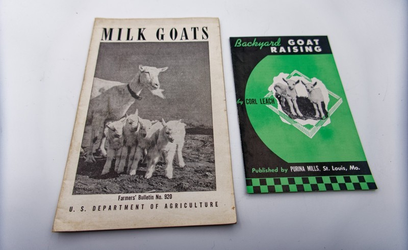 1946 VTG Goat Raising Pamphlets – Purina Mills & USDA Bulletin 920 – Set of 2