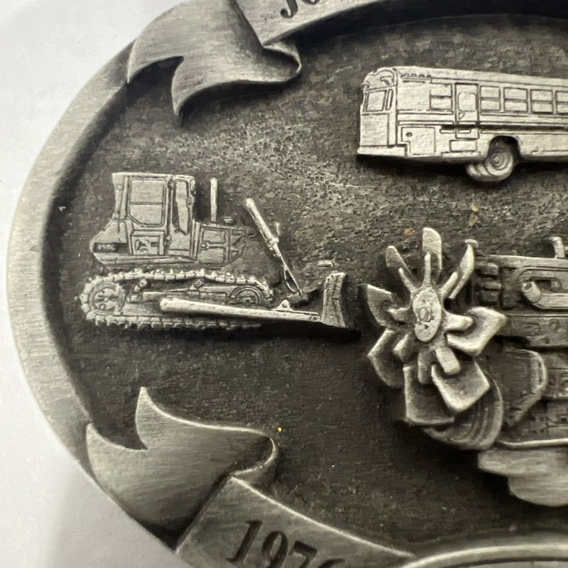 Vintage JohnDeere Belt Buckle 1996 Pewter 20 Years Engine Works Limited # 597 gallery