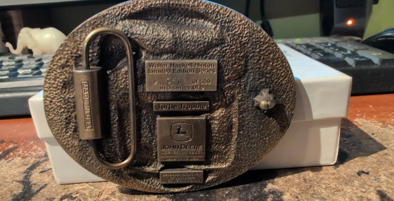 GENUINE Walter Haskel Hinton John Deere "Turtle Trouble" Belt Buckle Ltd Ed/500 gallery