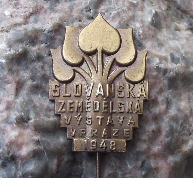 1948 National Slavic Agricultural Fair Show Expo Prague Farming Farm Pin Badge