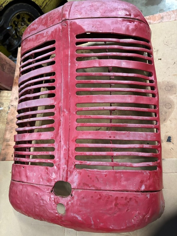 VINTAGE IH FARMALL INT SUPER C TRACTOR -GRILLE HOUSING ASSEMBLY-1953