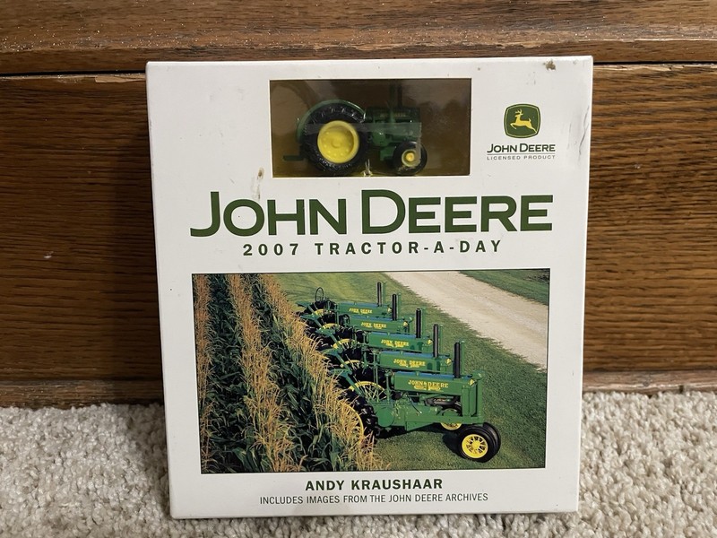 John Deere 2007 Tractor A Day Calendar