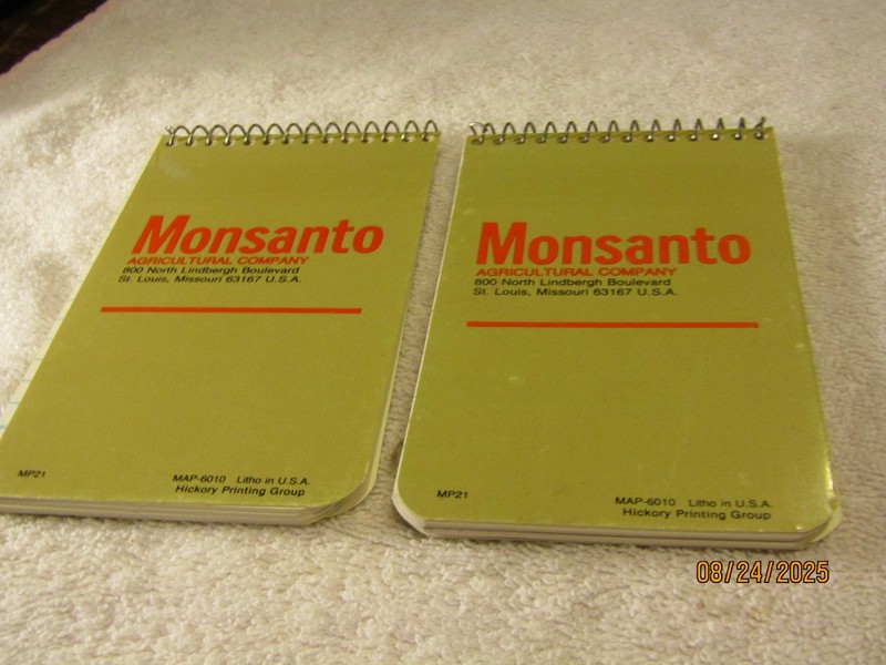 Vintage Monsanto Note Pads NOS Set of 2 MAP-6010 USA Hickory Printing Group MP21 gallery