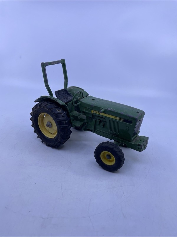 ERTL JOHN DEERE COMPACT UTILITY TRACTOR 1/16 SCALE DIE CAST Rough Condition