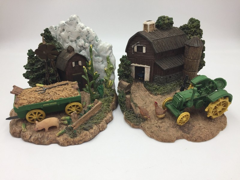 Vintage John Deere Tractor Book Ends,Ceramic,Licensed Product,Farm,Barn Scene