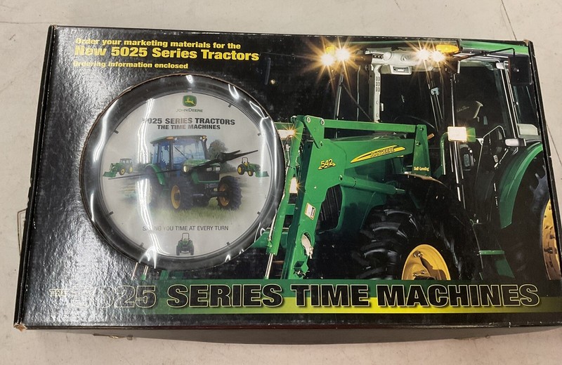 New John Deere 5025 Series 8” Battery Clock Marketing Item Rare