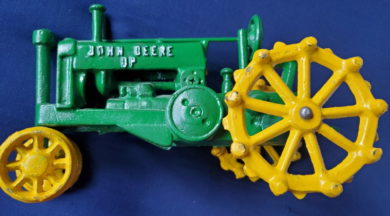 VTG Collectable John Deere Die Cast Iron Tractor 4 1/2″ x 8 1/2″ x 4 3/4″