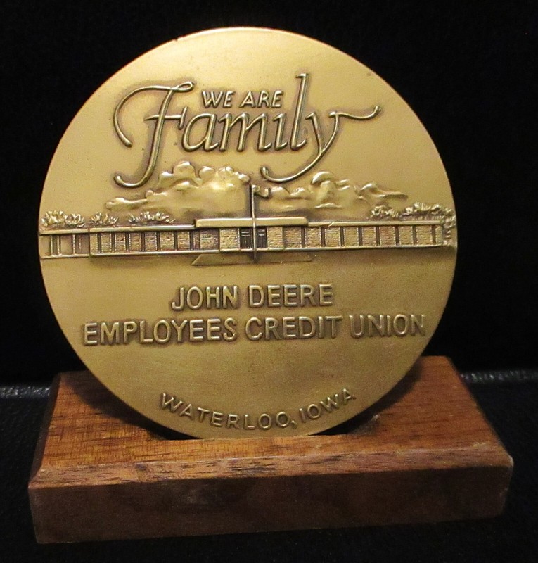 John Deere Employee Credit Union Waterloo Iowa 1983 Medallion 100 Million Assets