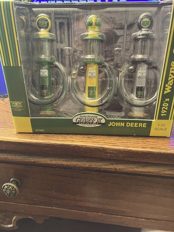 John Deere Collectable Gas Pump set of 3. GearBox Collection.