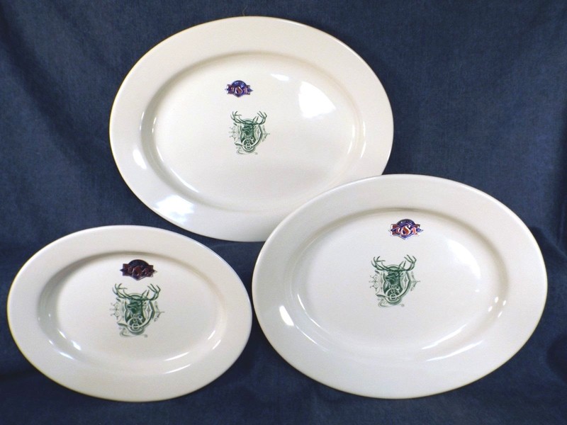 JOHN DEERE STONEWARE PLATTERS – SET OF 3 – NEVER USED – OLD DEER IN D LOGO