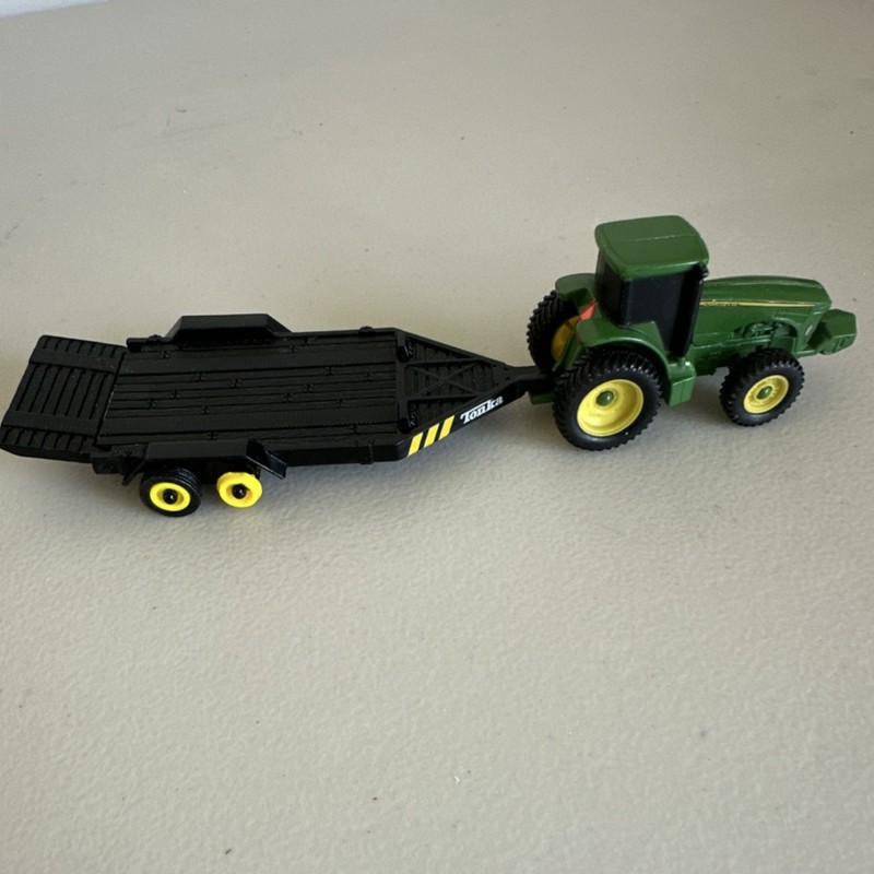 John Deere Diecast Tractor & Tonka Trailer Original 2008 Agriculture Theme