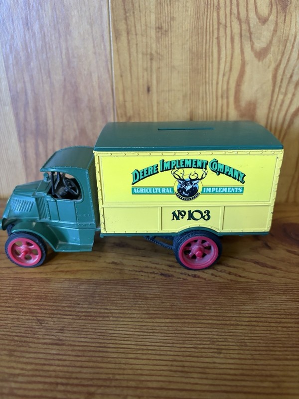 John Deere Runabout Bank 1926 Mack Bulldog Ertl Diecast Truck