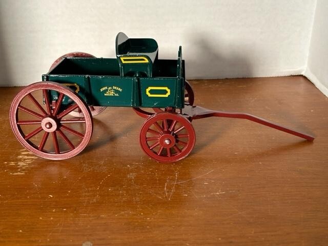 Vintage John Deere Die Cast 90’s Buckboard Wagon 1/16 Scale Model Toy 1876 Logo