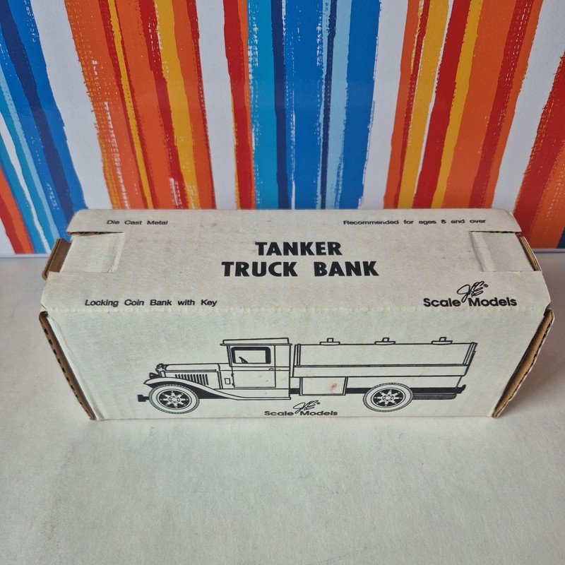 Ertl John Deere Hy Gard Tanker Truck Bank original box black in color with key gallery
