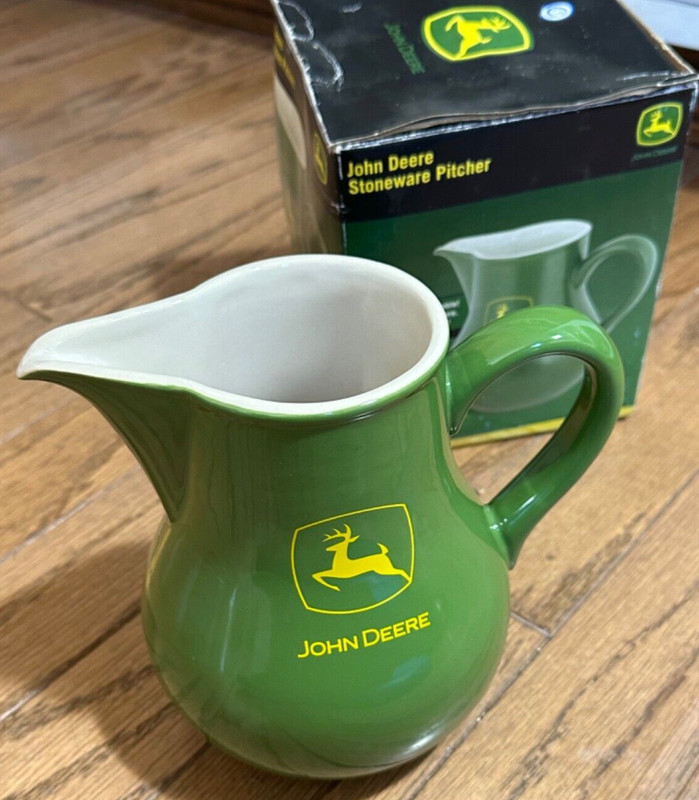 JOHN DEERE Tractor 7″ Stoneware Drink Beverage Pitcher Green Yellow Logo Box