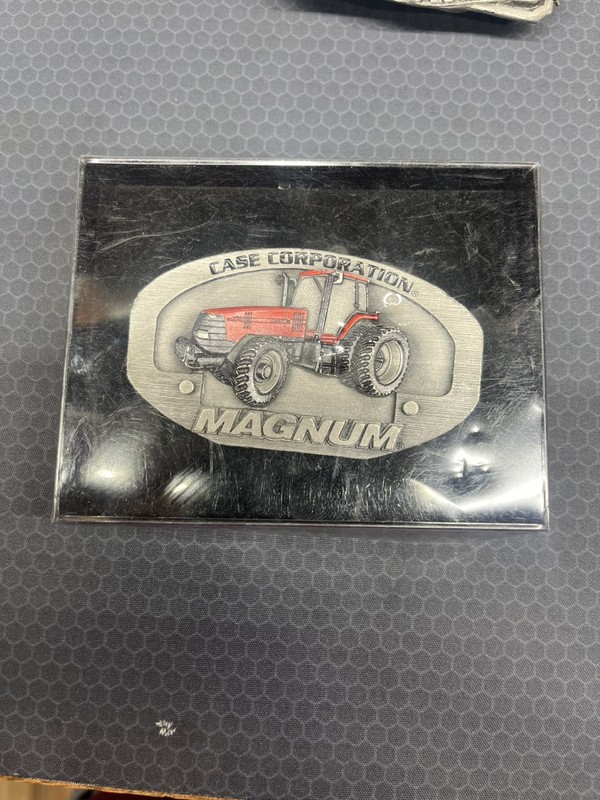 Case IH MX270 Magnum Tractor Collectible Belt Buckle 1998 Limited Edition CIH