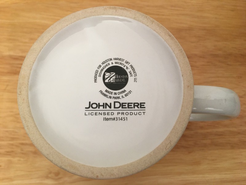 JOHN DEERE 2005 Collector Series, Item No's 31051 & 31451 10 oz. Coffee Cups gallery